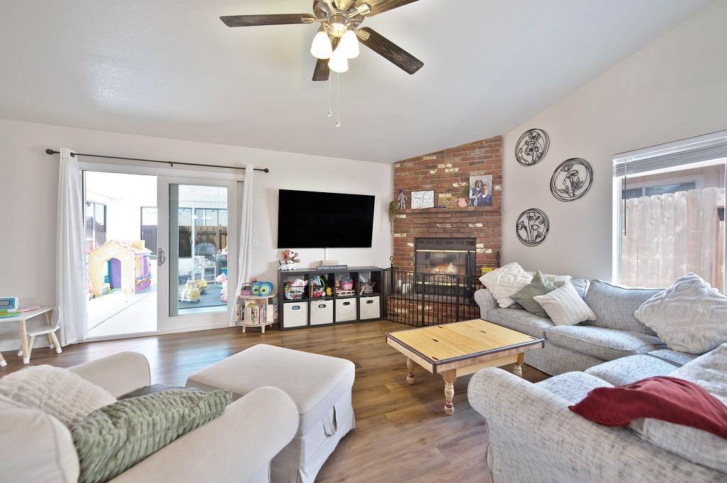 Detail Gallery Image 14 of 38 For 3535 Hiawatha Way, Antelope,  CA 95843 - 3 Beds | 2 Baths