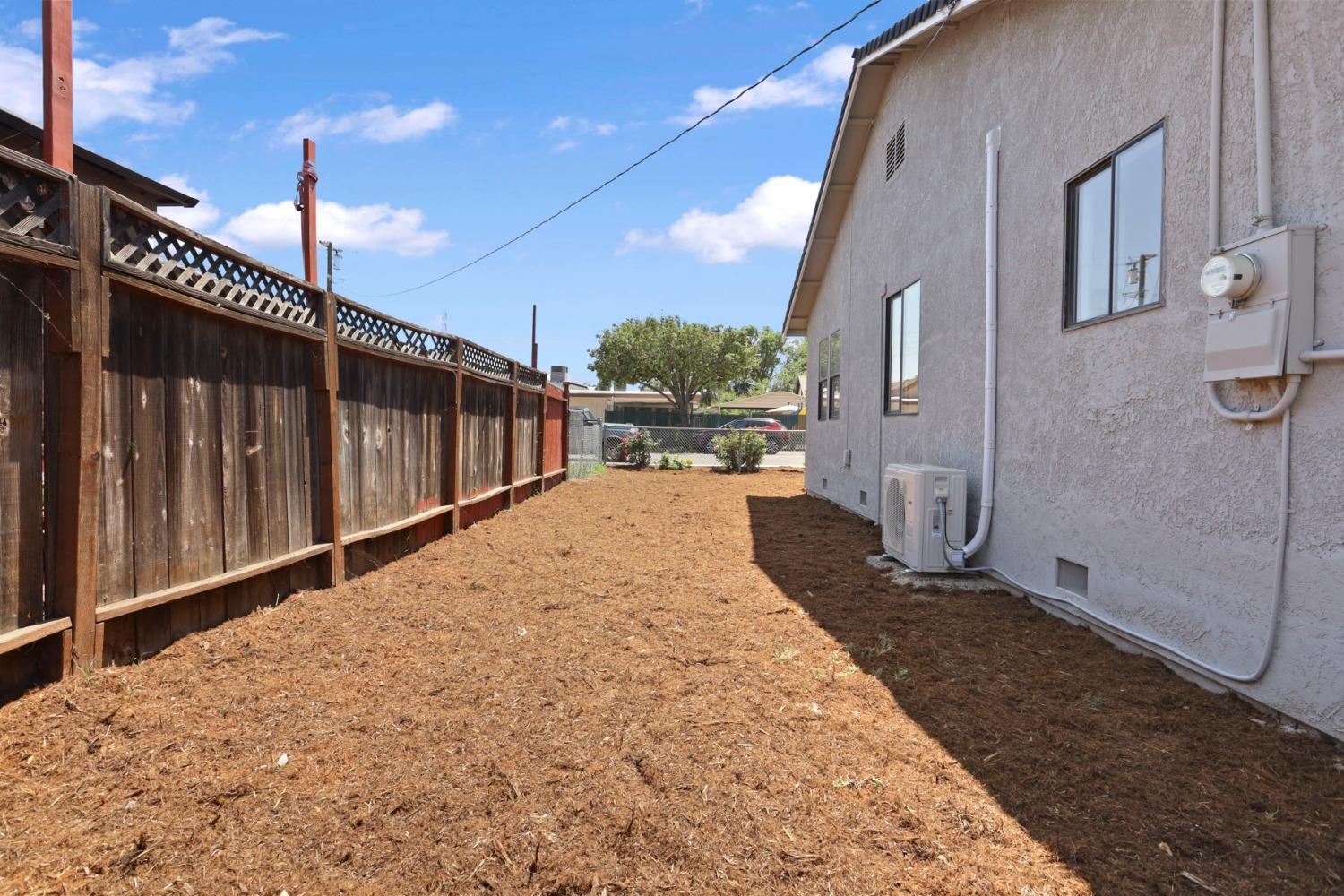 Detail Gallery Image 24 of 25 For 11 E 1st St, Tracy,  CA 95376 - 2 Beds | 1 Baths