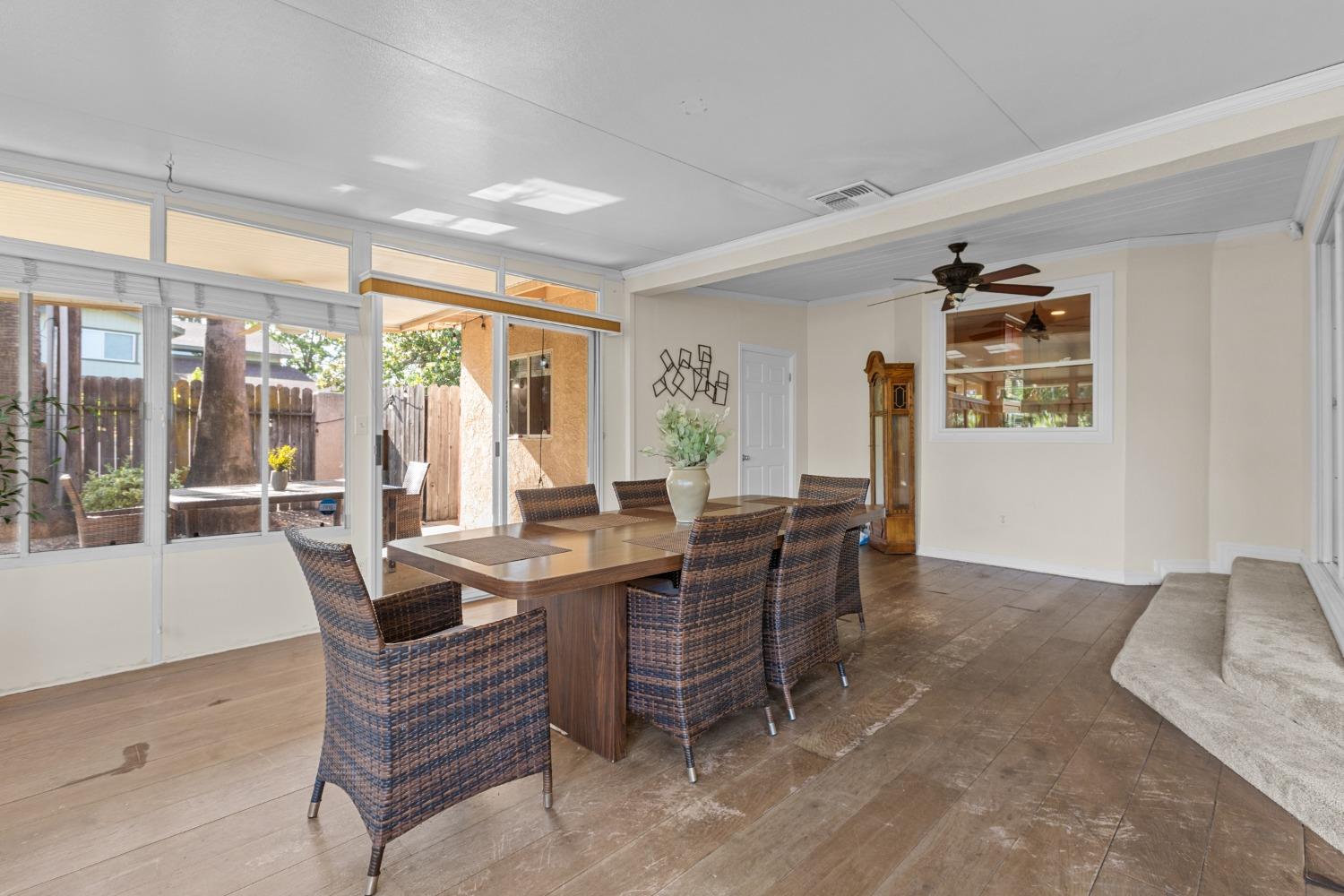 Detail Gallery Image 34 of 59 For 3800 Winona Way, North Highlands,  CA 95660 - 5 Beds | 3 Baths
