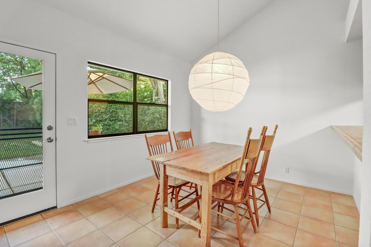 Oyster Bay Avenue, Davis, California image 11