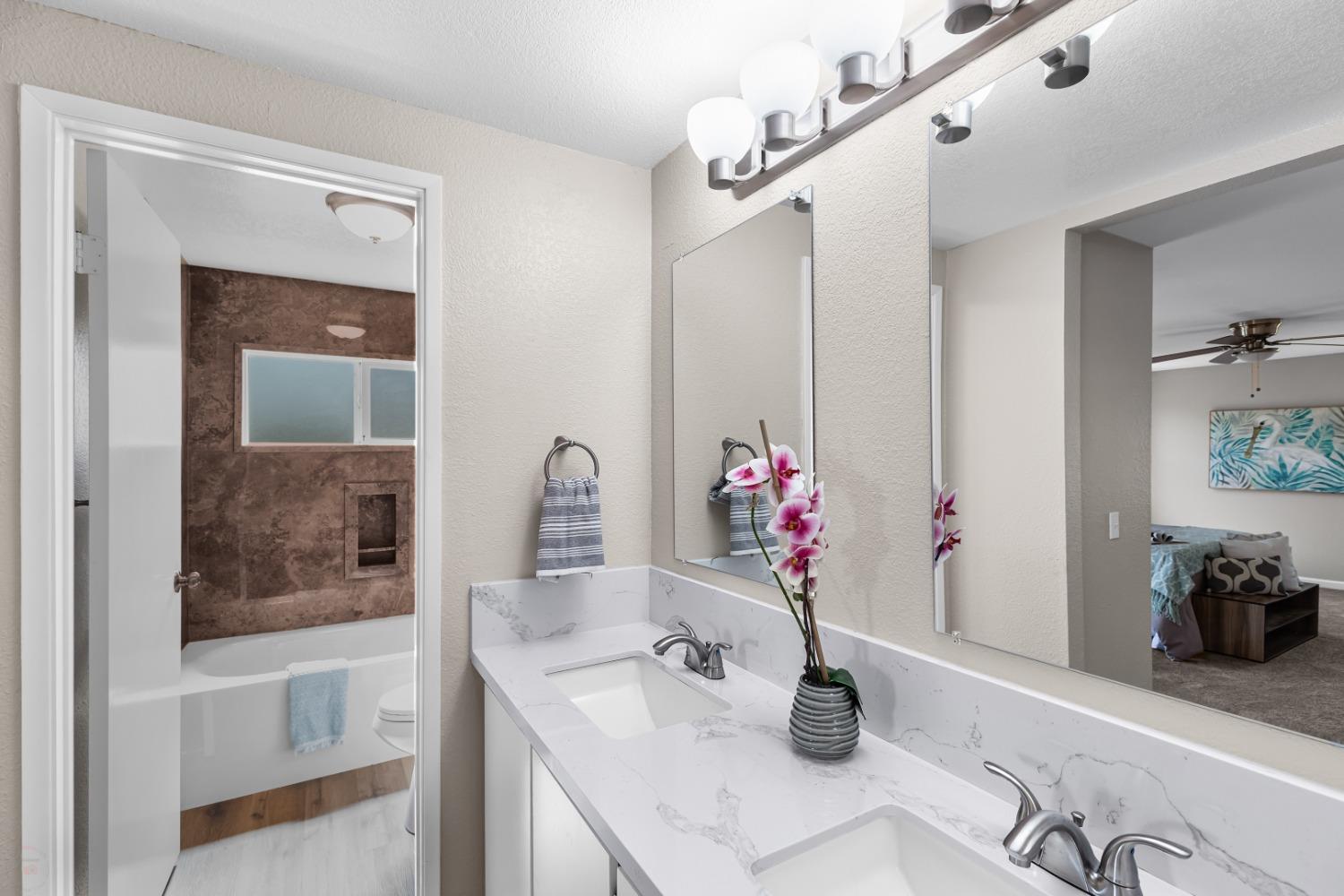 Detail Gallery Image 34 of 49 For 1340 Renown Dr, Tracy,  CA 95376 - 4 Beds | 2/1 Baths