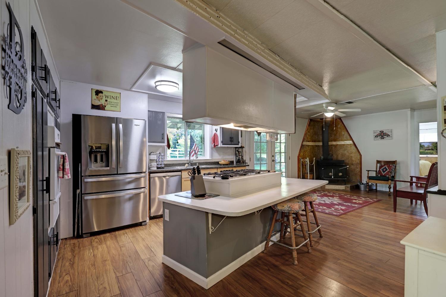 Detail Gallery Image 7 of 23 For 10160 Penn Oak Ln, Rough And Ready,  CA 95975 - 3 Beds | 2 Baths