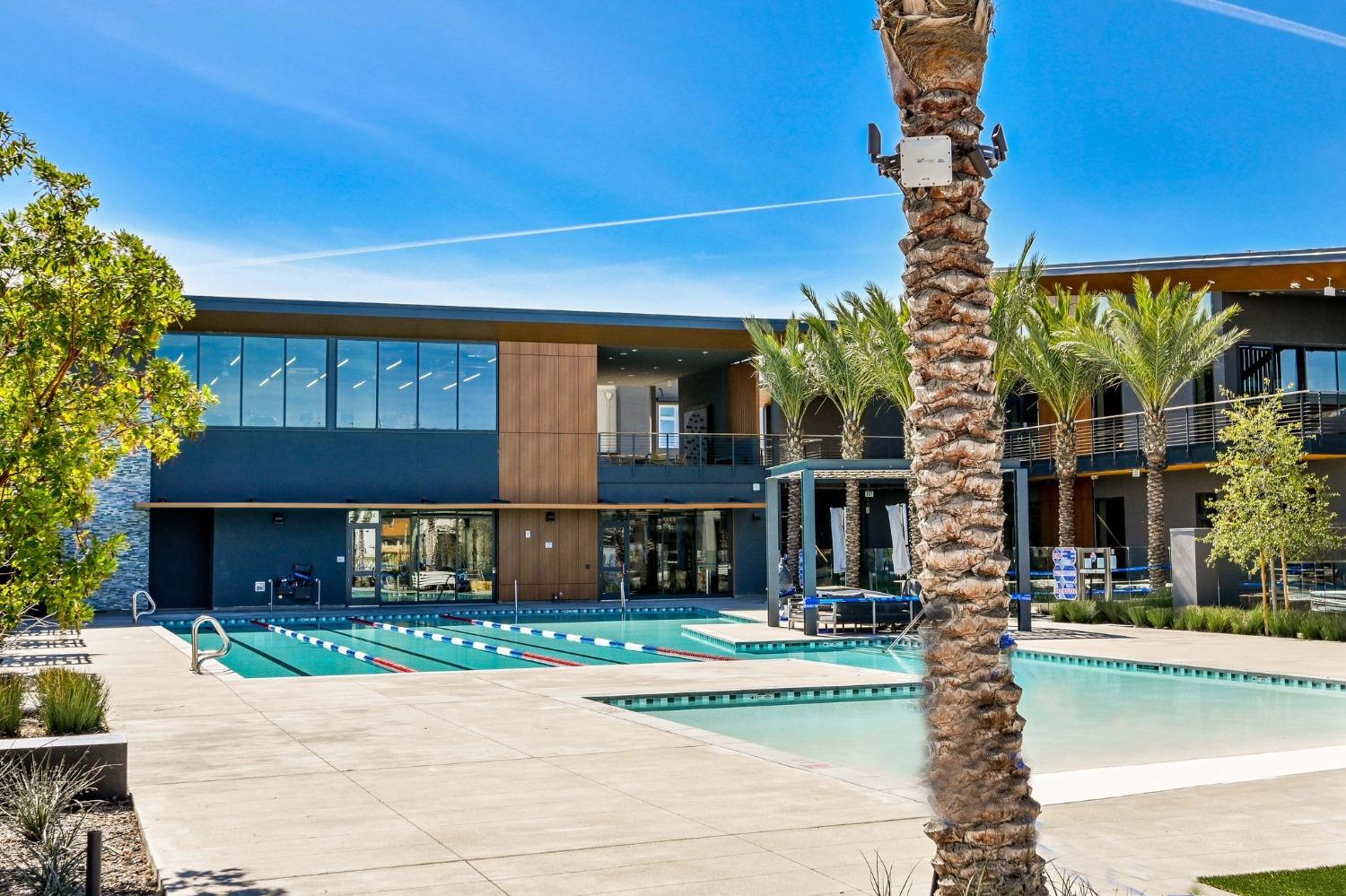 Detail Gallery Image 9 of 46 For 5516 El Dorado Ln, Dublin,  CA 94568 - 3 Beds | 4 Baths