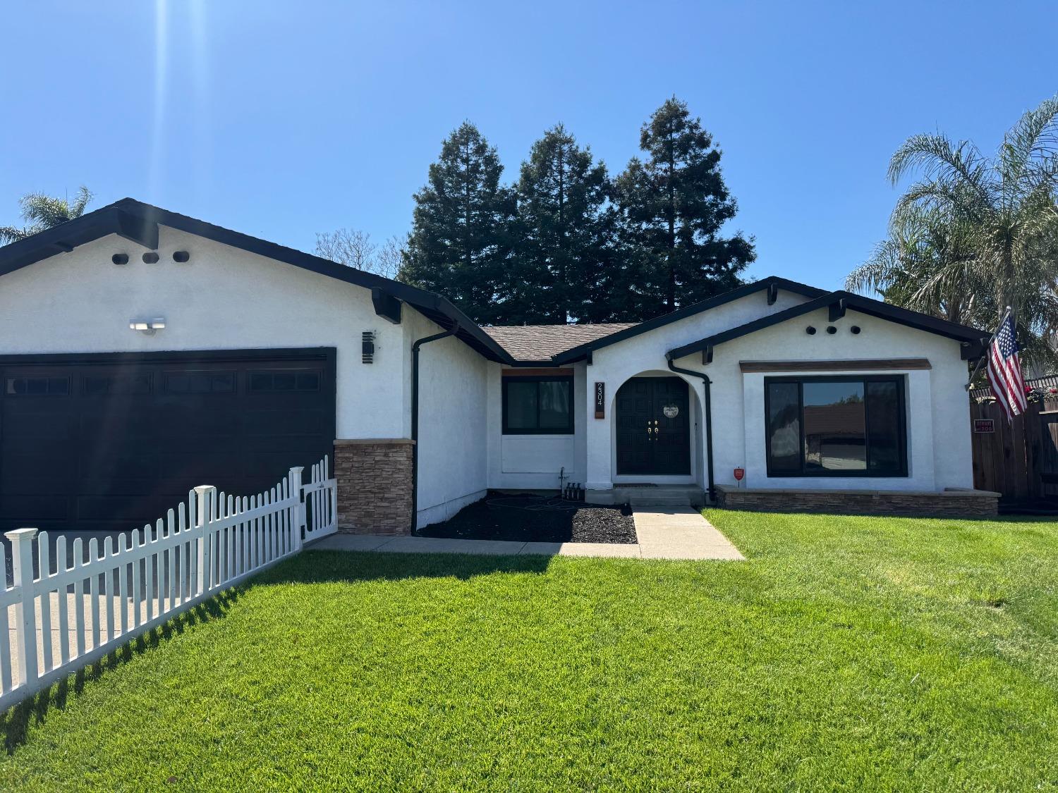 Detail Gallery Image 1 of 40 For 2304 Candlestick Dr, Antioch,  CA 94509 - 3 Beds | 2/1 Baths