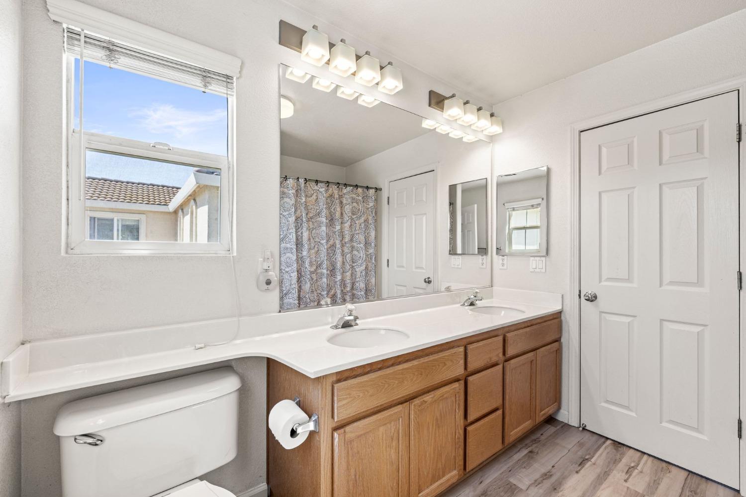 Detail Gallery Image 32 of 43 For 1644 Gloria Cir, Tracy,  CA 95377 - 5 Beds | 3 Baths
