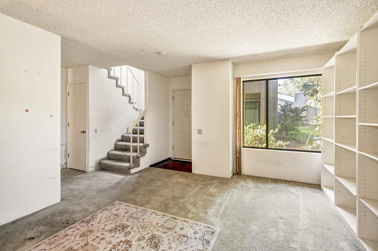 Detail Gallery Image 7 of 48 For 26 Adelphi Ct, Sacramento,  CA 95825 - 3 Beds | 2/1 Baths