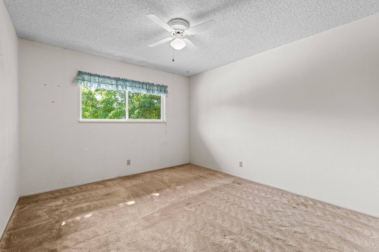 Detail Gallery Image 23 of 46 For 5038 Illinois Ave, Fair Oaks,  CA 95628 - 4 Beds | 2 Baths