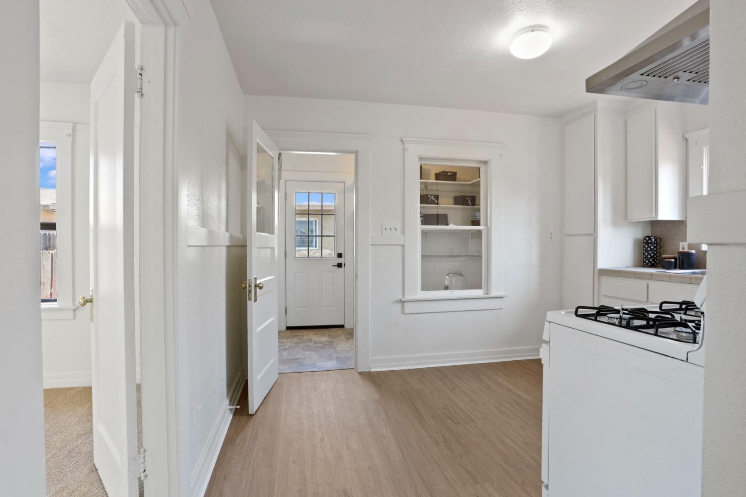 Detail Gallery Image 12 of 25 For 11 E 1st St, Tracy,  CA 95376 - 2 Beds | 1 Baths
