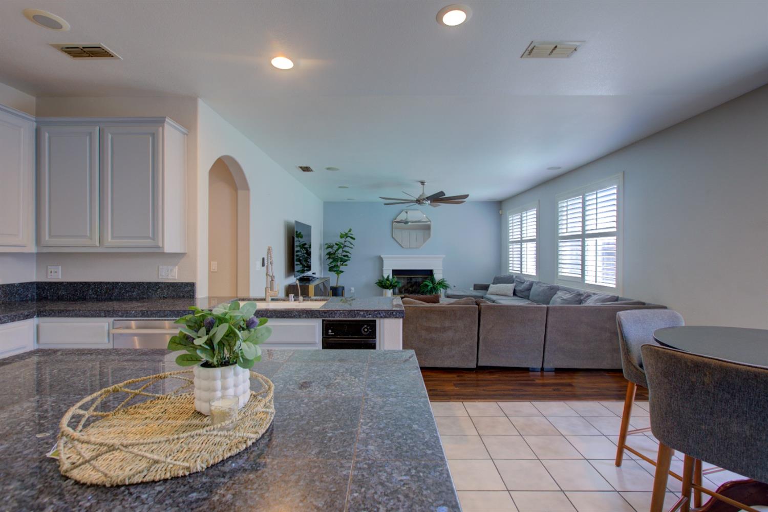 Detail Gallery Image 56 of 75 For 4008 Calais, Modesto,  CA 95356 - 4 Beds | 3 Baths