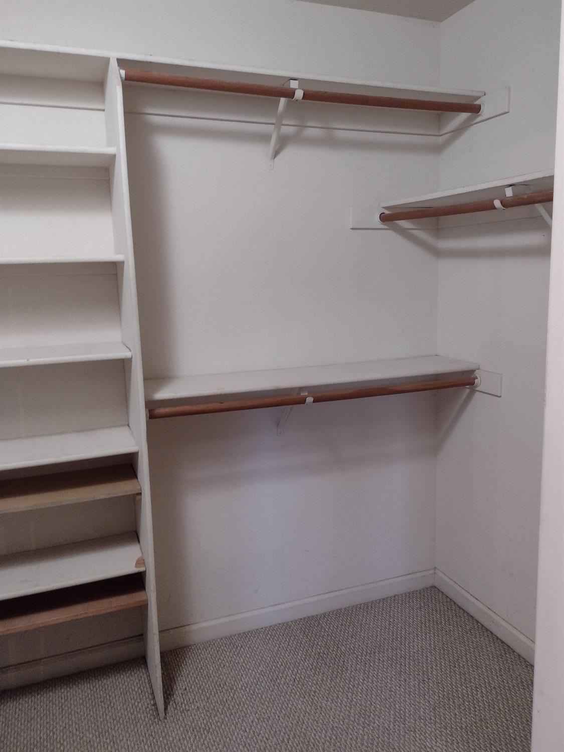 Detail Gallery Image 43 of 56 For 1900 Berryessa Dr, Modesto,  CA 95358 - 3 Beds | 2/1 Baths