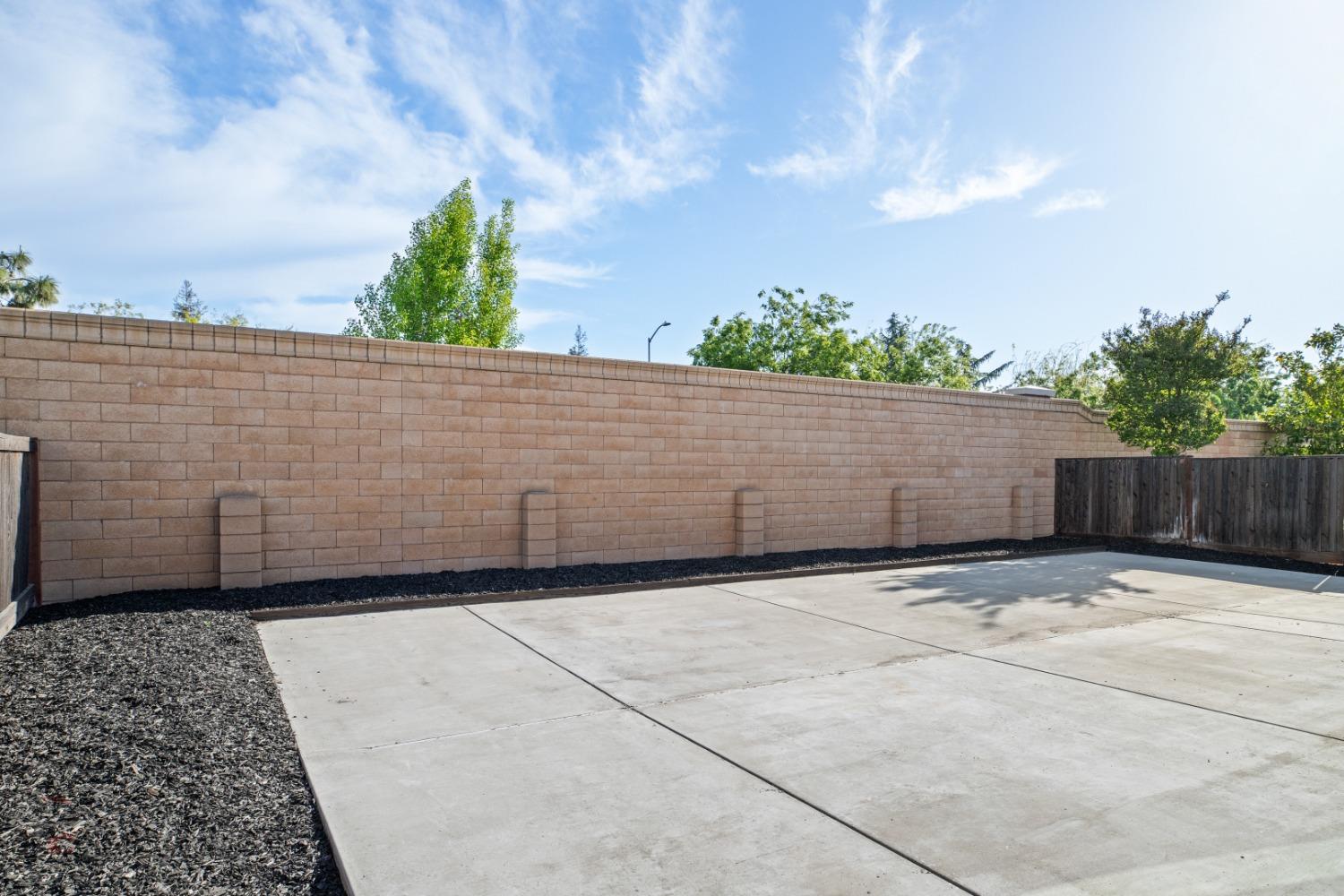Detail Gallery Image 39 of 45 For 1355 Santona St, Manteca,  CA 95337 - 3 Beds | 2 Baths