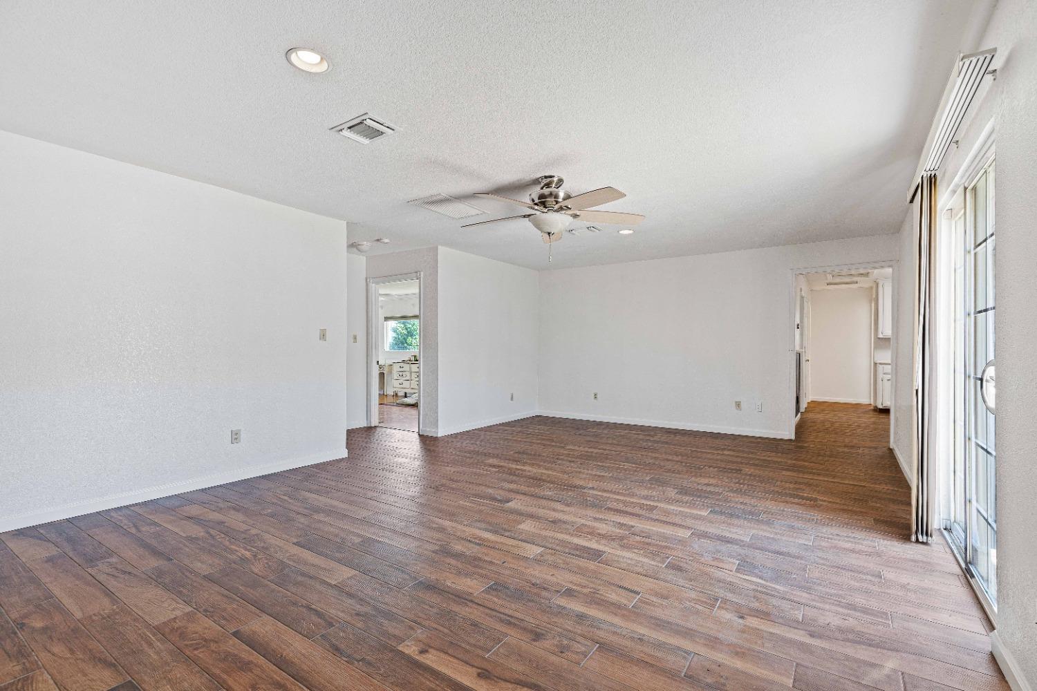 Detail Gallery Image 37 of 68 For 21299 E Highway 4, Stockton,  CA 95215 - 5 Beds | 4/1 Baths