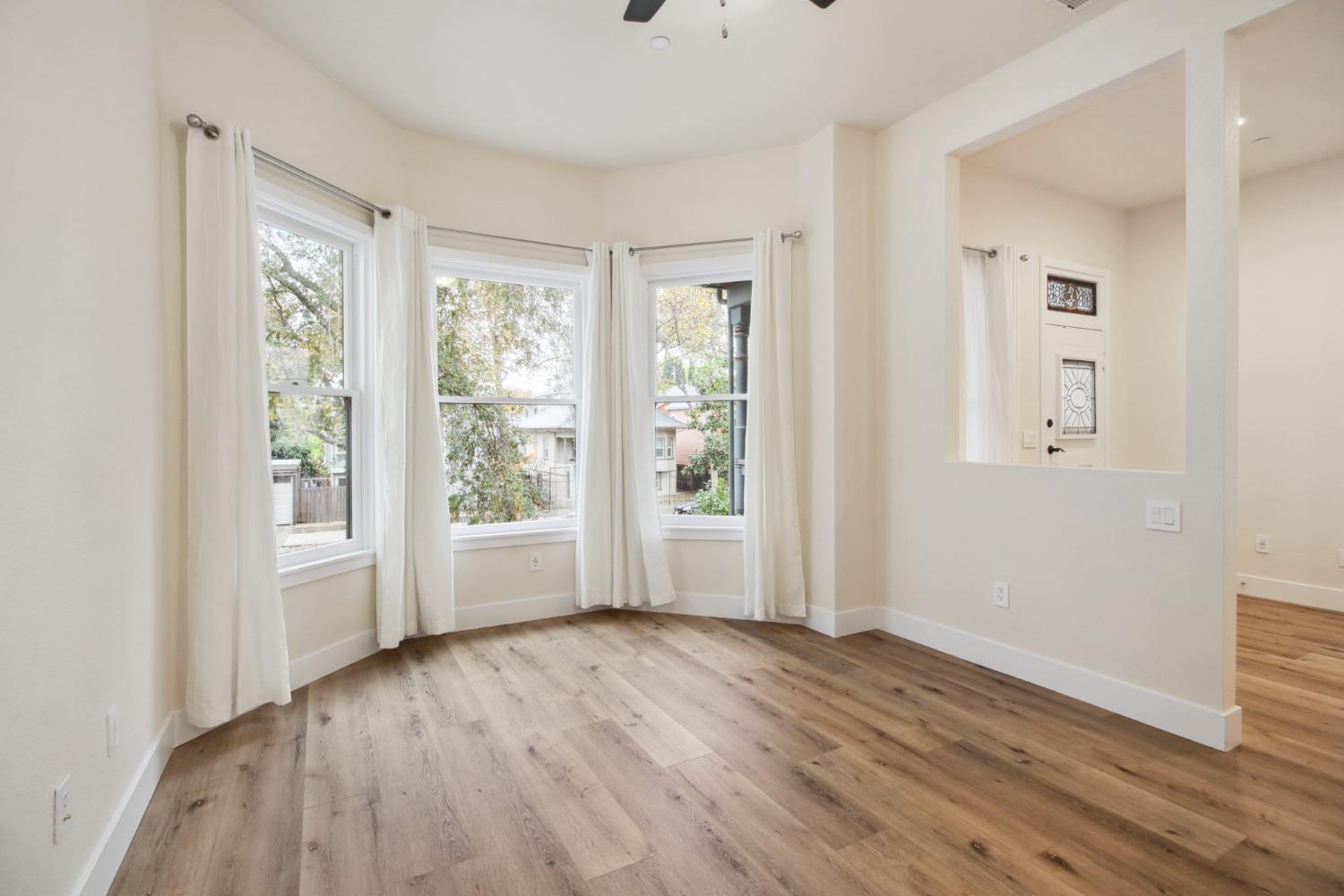 Detail Gallery Image 35 of 59 For 2021 S St, Sacramento,  CA 95811 - – Beds | – Baths