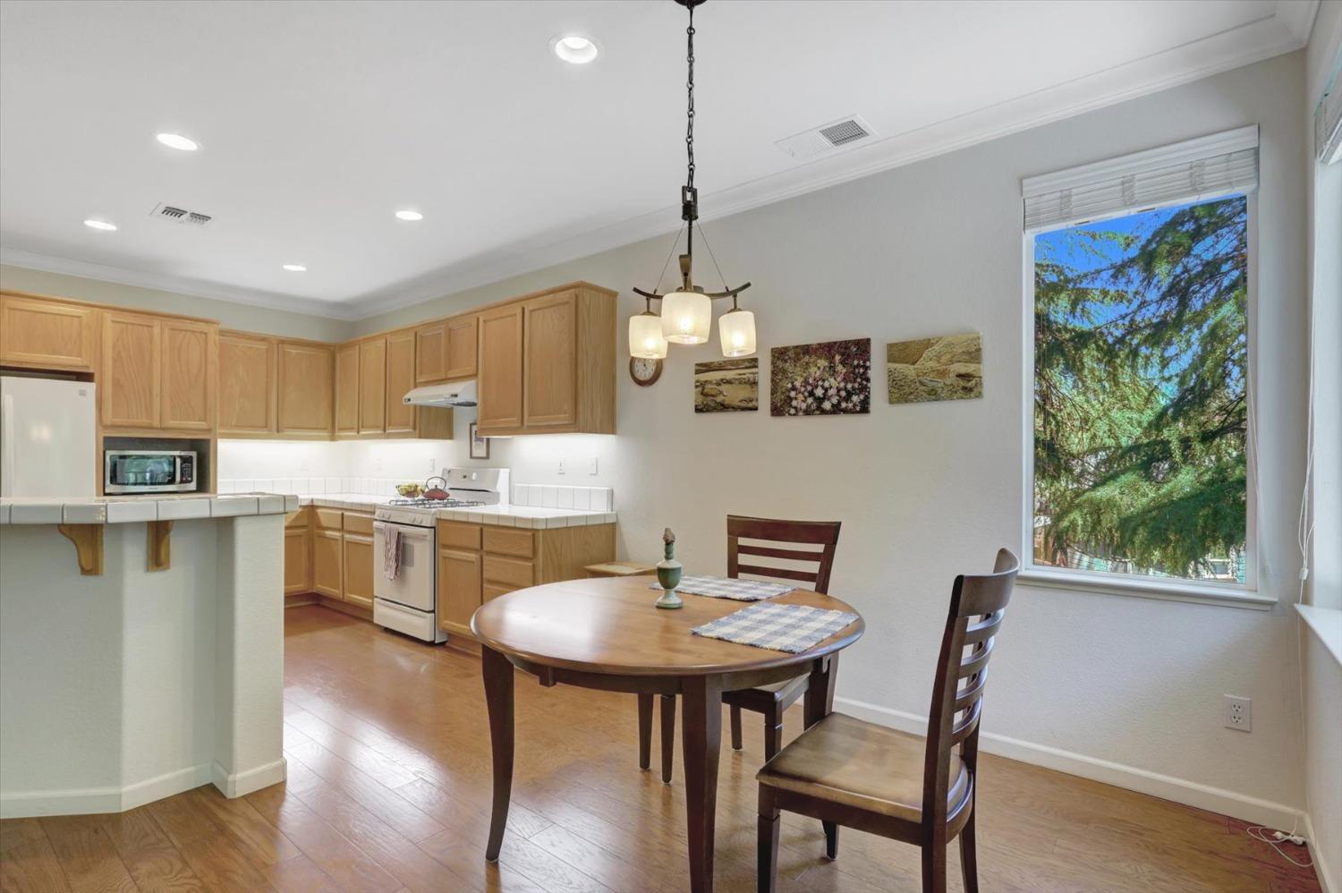 Detail Gallery Image 16 of 66 For 142 Sparrow Cir, Grass Valley,  CA 95945 - 2 Beds | 2 Baths