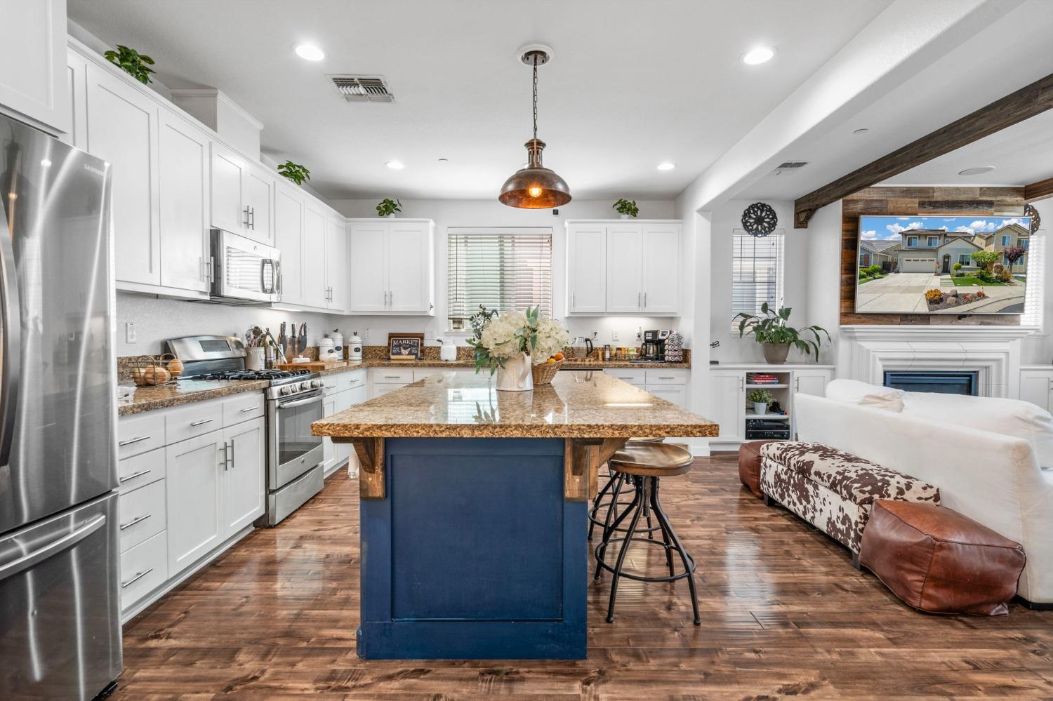 Detail Gallery Image 14 of 56 For 18427 Pilot Ct, Lathrop,  CA 95330 - 4 Beds | 3 Baths