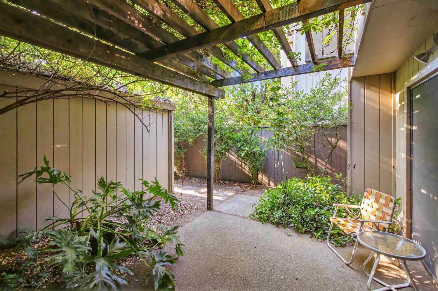 Detail Gallery Image 32 of 48 For 26 Adelphi Ct, Sacramento,  CA 95825 - 3 Beds | 2/1 Baths
