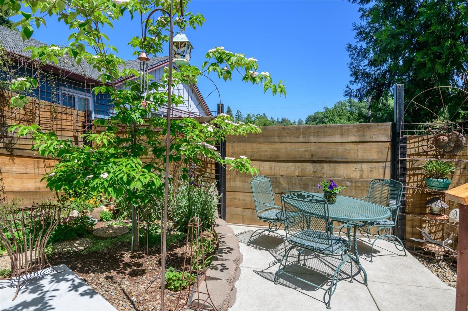 Wentworth Court, Placerville, California image 44