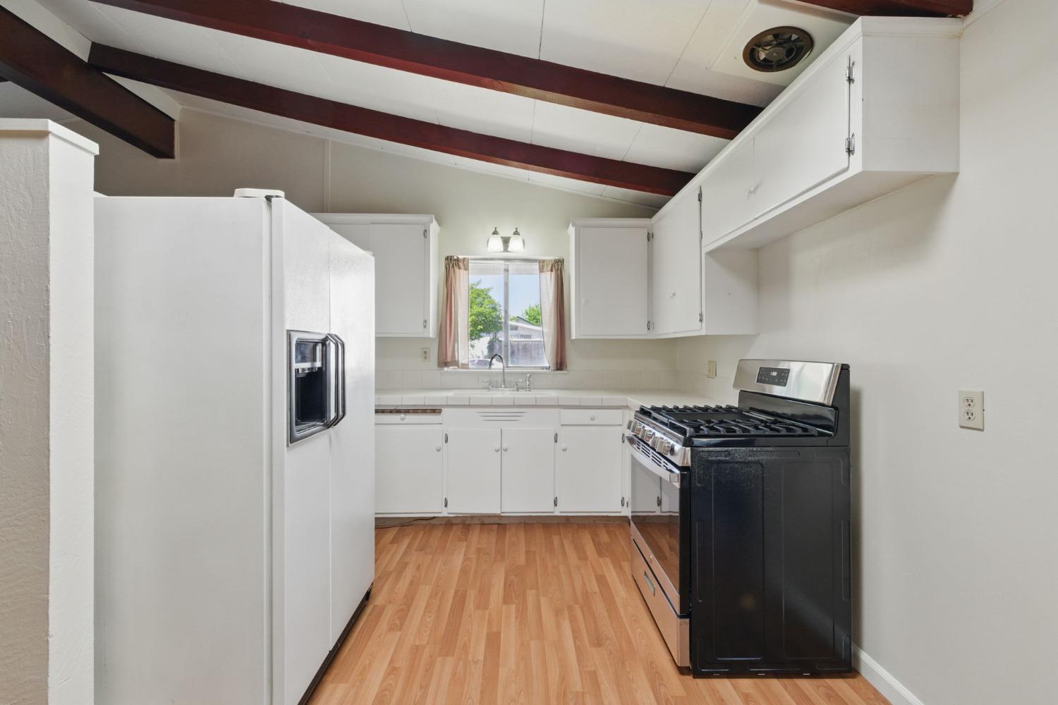 Detail Gallery Image 11 of 41 For 5925 Garibaldi St, Sacramento,  CA 95824 - 3 Beds | 1 Baths