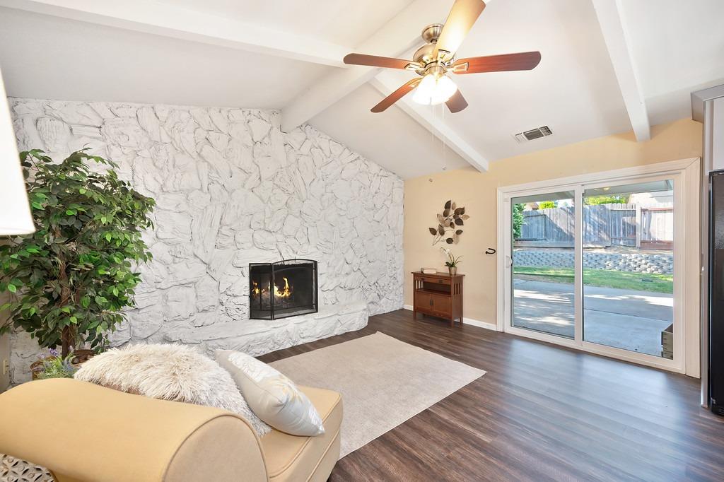 Detail Gallery Image 13 of 31 For 6704 Green Ash Ct, Citrus Heights,  CA 95610 - 4 Beds | 2 Baths