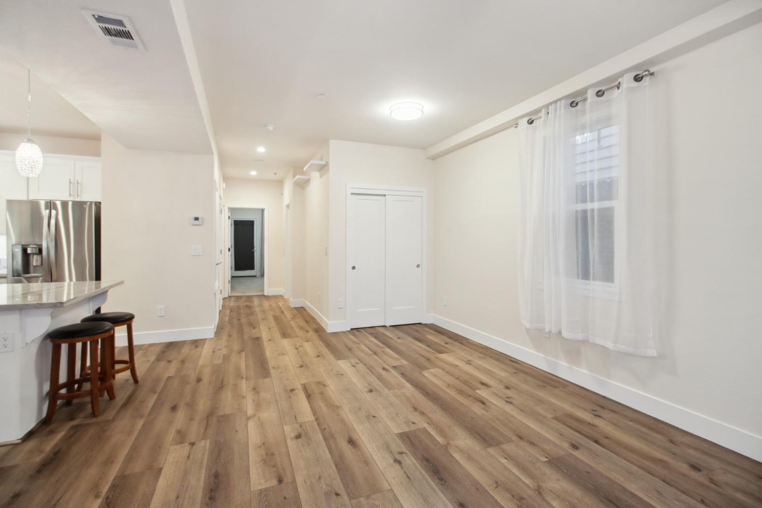 Detail Gallery Image 13 of 59 For 2021 S St, Sacramento,  CA 95811 - – Beds | – Baths