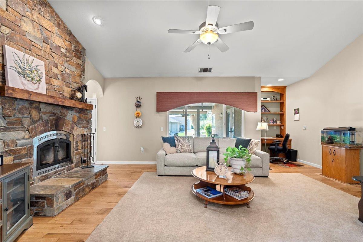Detail Gallery Image 7 of 39 For 4001 S Sperry Rd, Denair,  CA 95316 - 3 Beds | 3 Baths
