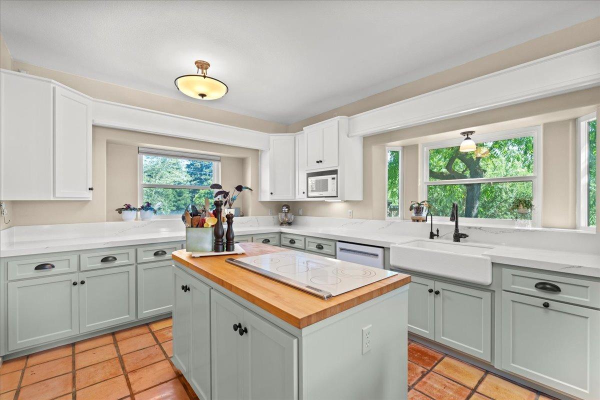 Detail Gallery Image 11 of 39 For 4001 S Sperry Rd, Denair,  CA 95316 - 3 Beds | 3 Baths