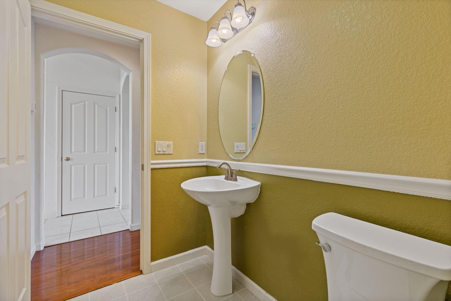 Detail Gallery Image 13 of 62 For 7920 Tetotom Park Way, Antelope,  CA 95843 - 5 Beds | 3 Baths