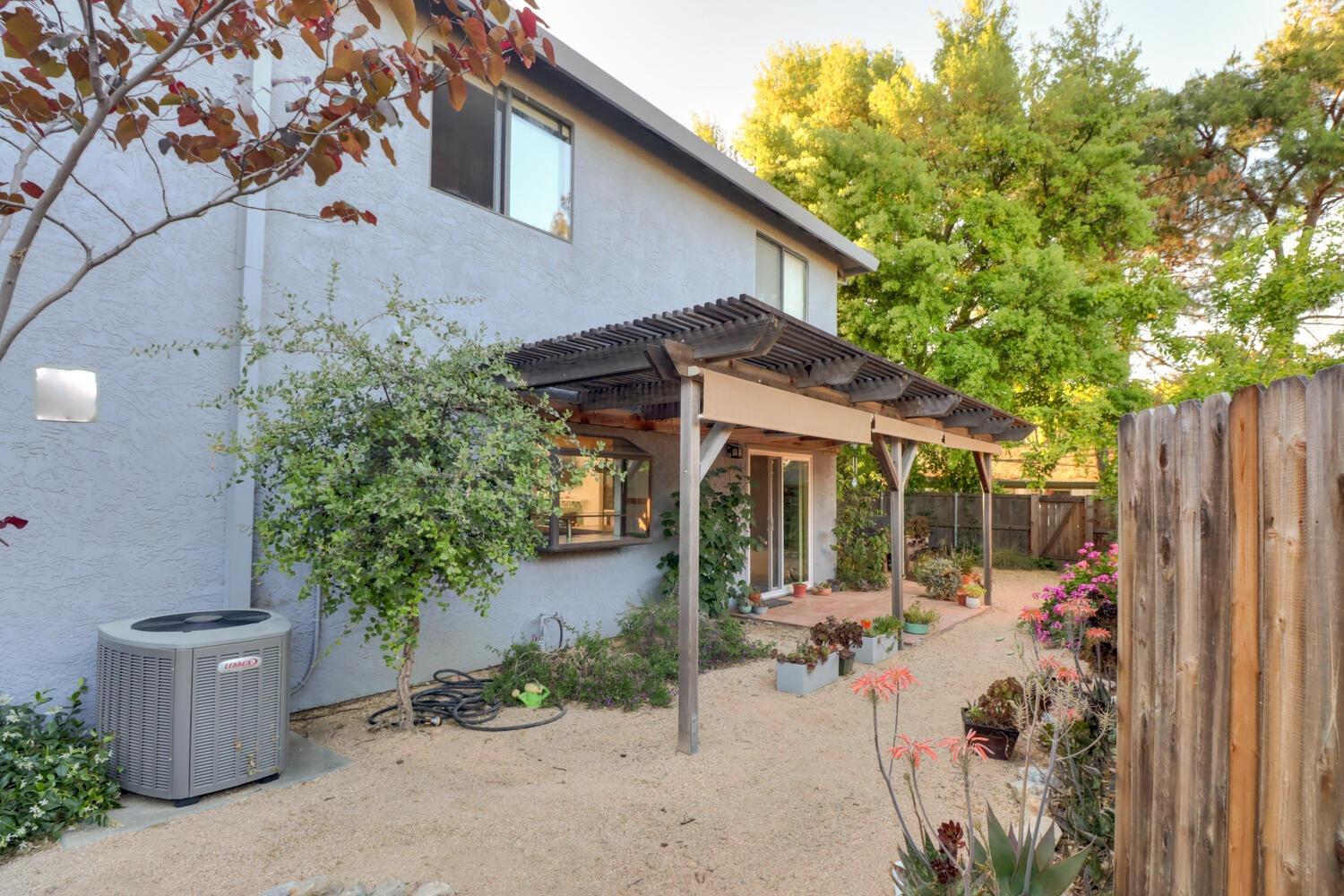Garfield Terrace, Davis, California image 48
