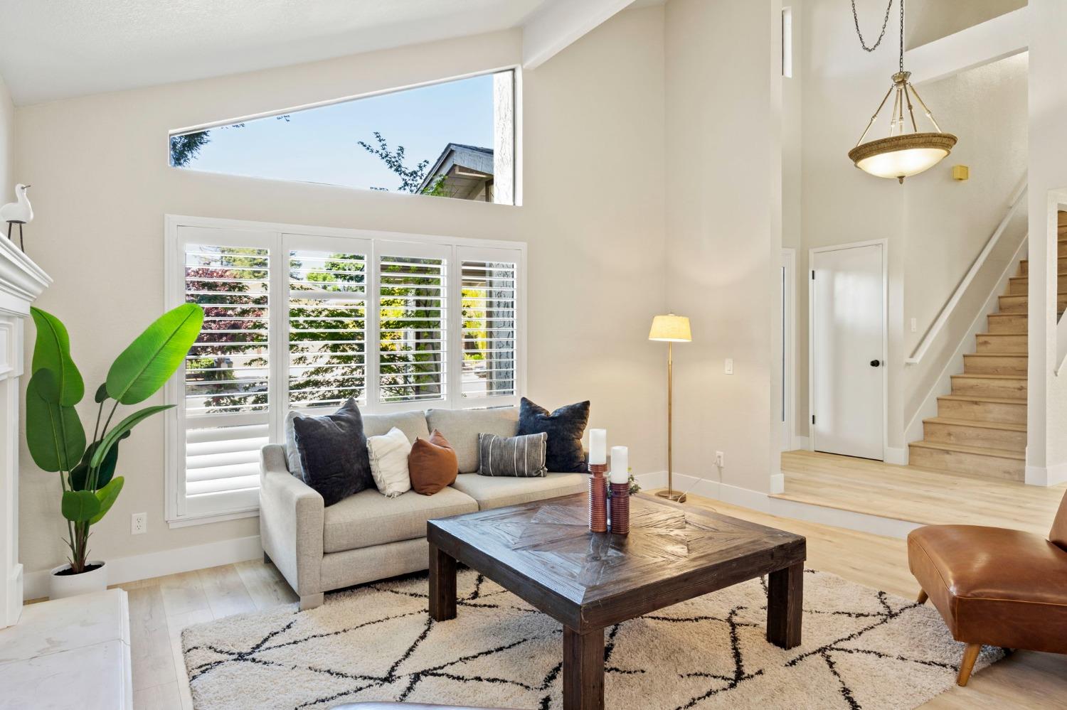 Detail Gallery Image 5 of 32 For 8044 Hoopes Dr, Citrus Heights,  CA 95610 - 3 Beds | 2/1 Baths