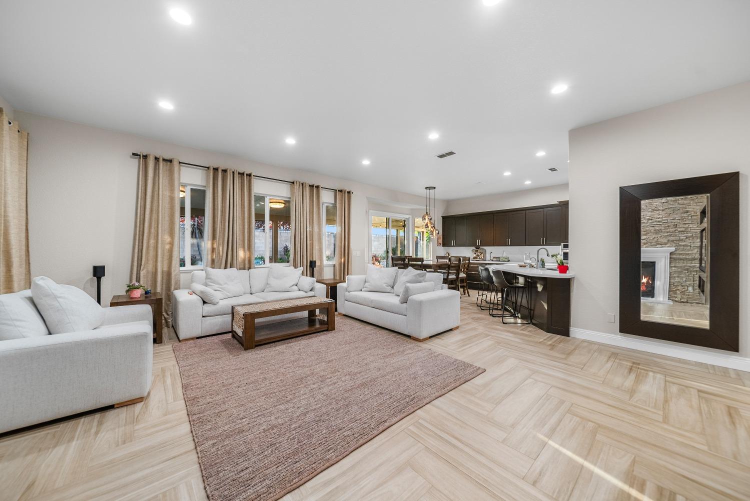 Detail Gallery Image 24 of 41 For 3201 Oselot Way, Rancho Cordova,  CA 95670 - 4 Beds | 2 Baths