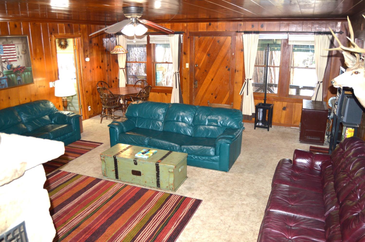 Detail Gallery Image 6 of 34 For 26156 Long Barn Rd, Long Barn,  CA 95335 - 5 Beds | 1/1 Baths