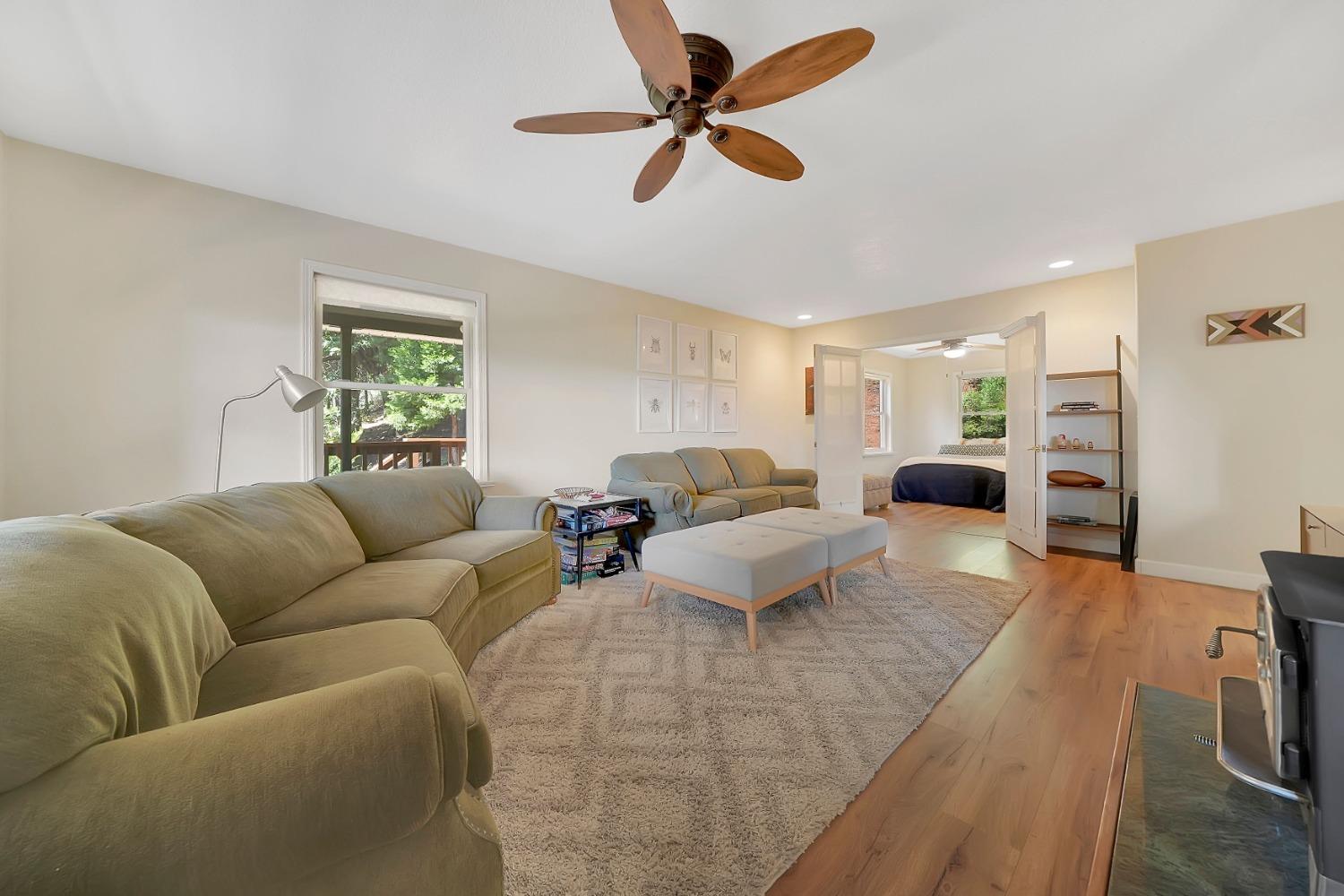 Detail Gallery Image 22 of 66 For 18720 Circle View Dr, Pioneer,  CA 95666 - 3 Beds | 3 Baths