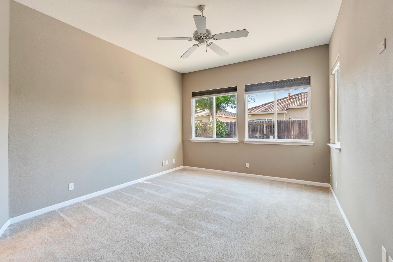 Detail Gallery Image 31 of 67 For 2196 Naples Ct, Los Banos,  CA 93635 - 3 Beds | 2 Baths