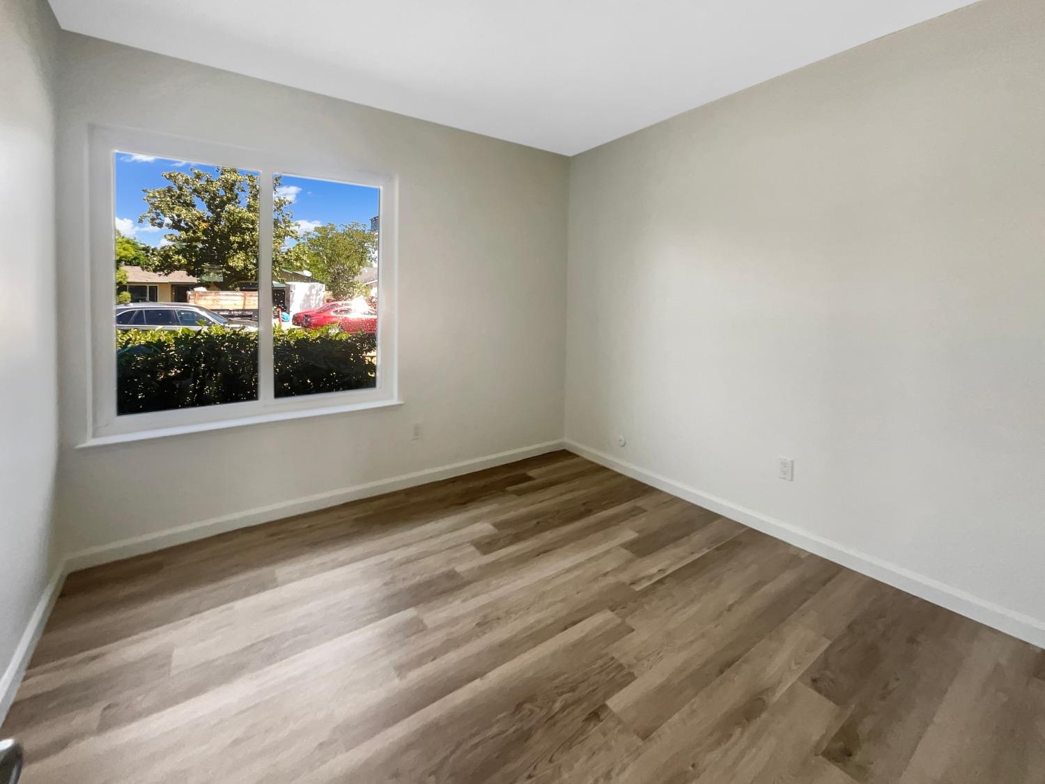 Detail Gallery Image 5 of 29 For 3023 Rosemont Dr, Sacramento,  CA 95826 - 3 Beds | 2 Baths