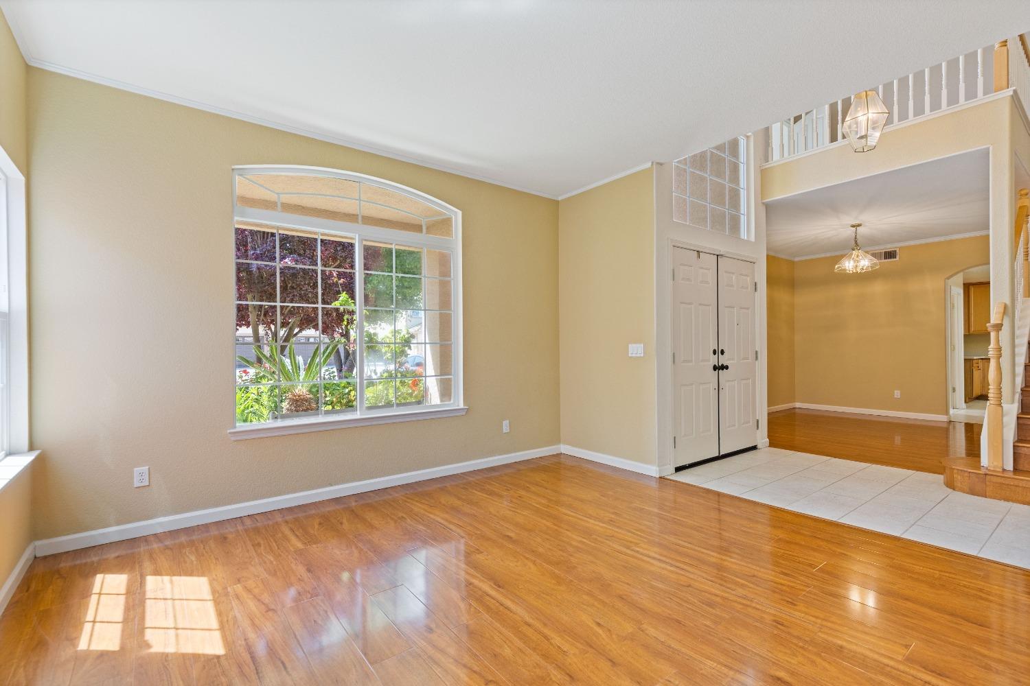 Detail Gallery Image 10 of 62 For 7920 Tetotom Park Way, Antelope,  CA 95843 - 5 Beds | 3 Baths