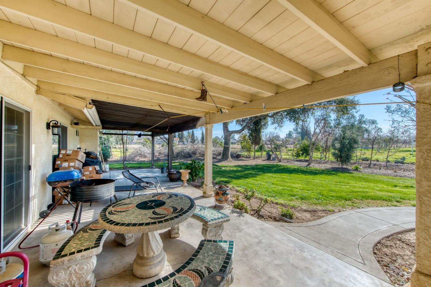 Detail Gallery Image 35 of 38 For 25540 Lynn Pl #B,  –,  CA 93638 - 3 Beds | 2 Baths