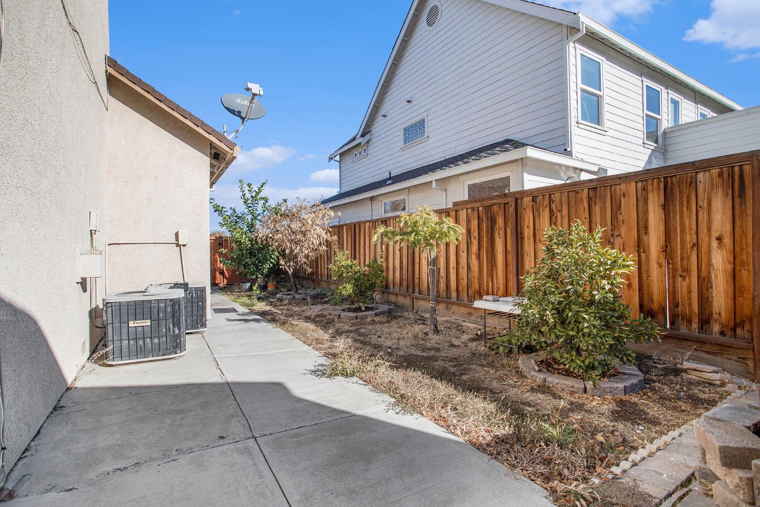 Covey Lane, Tracy, California image 28