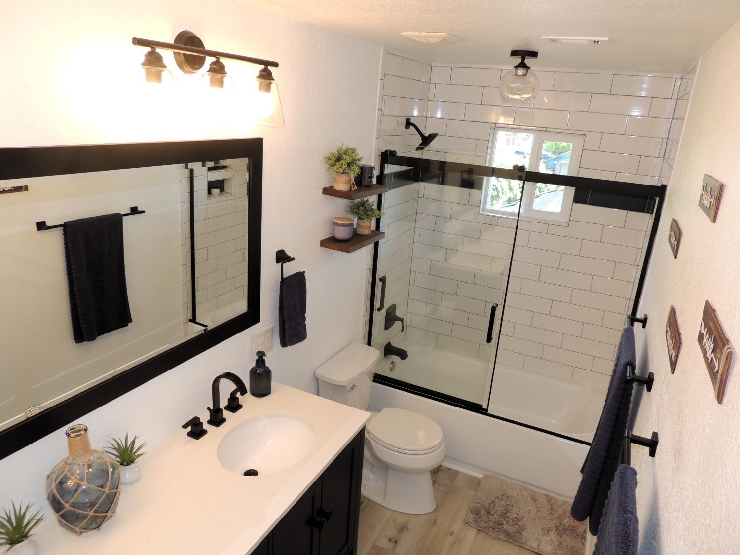 Detail Gallery Image 26 of 39 For 8979 Giant Panda Dr, Sacramento,  CA 95829 - 4 Beds | 3 Baths