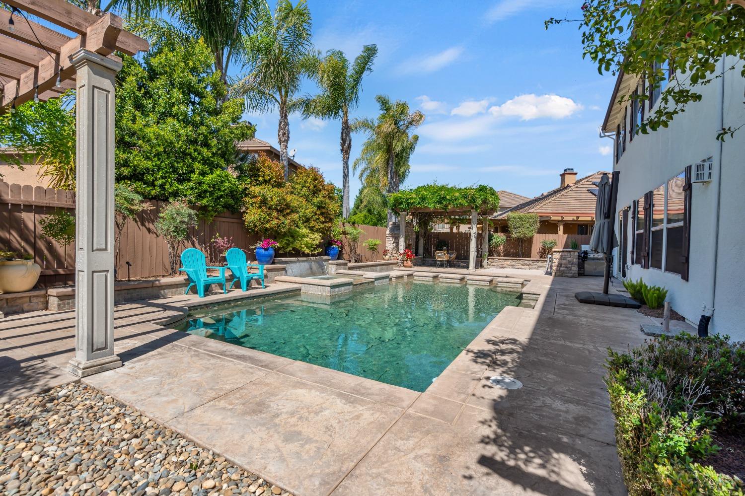 Detail Gallery Image 65 of 94 For 6600 Caprezzo Way, Elk Grove,  CA 95757 - 5 Beds | 4/1 Baths