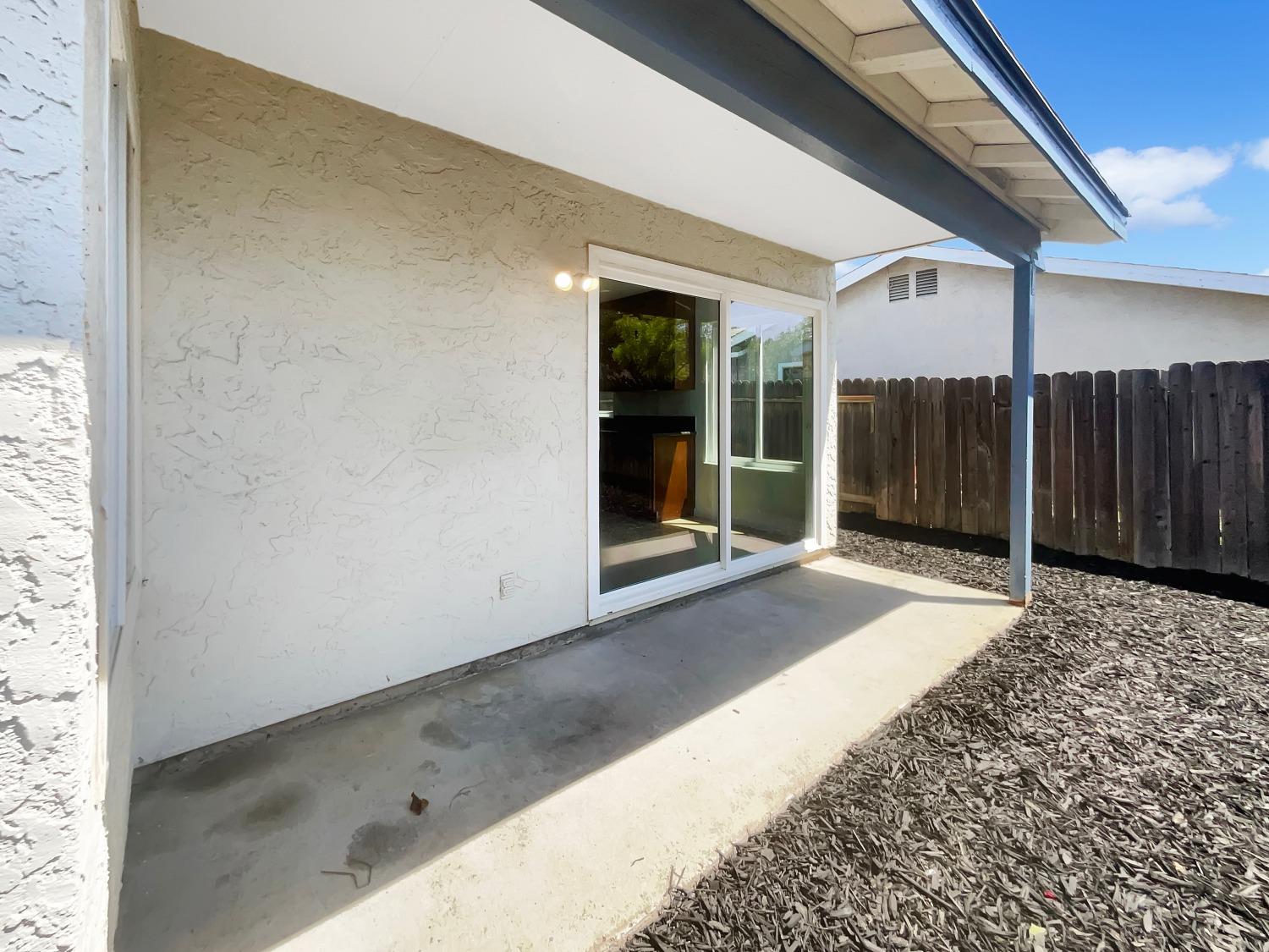 Detail Gallery Image 13 of 29 For 3023 Rosemont Dr, Sacramento,  CA 95826 - 3 Beds | 2 Baths