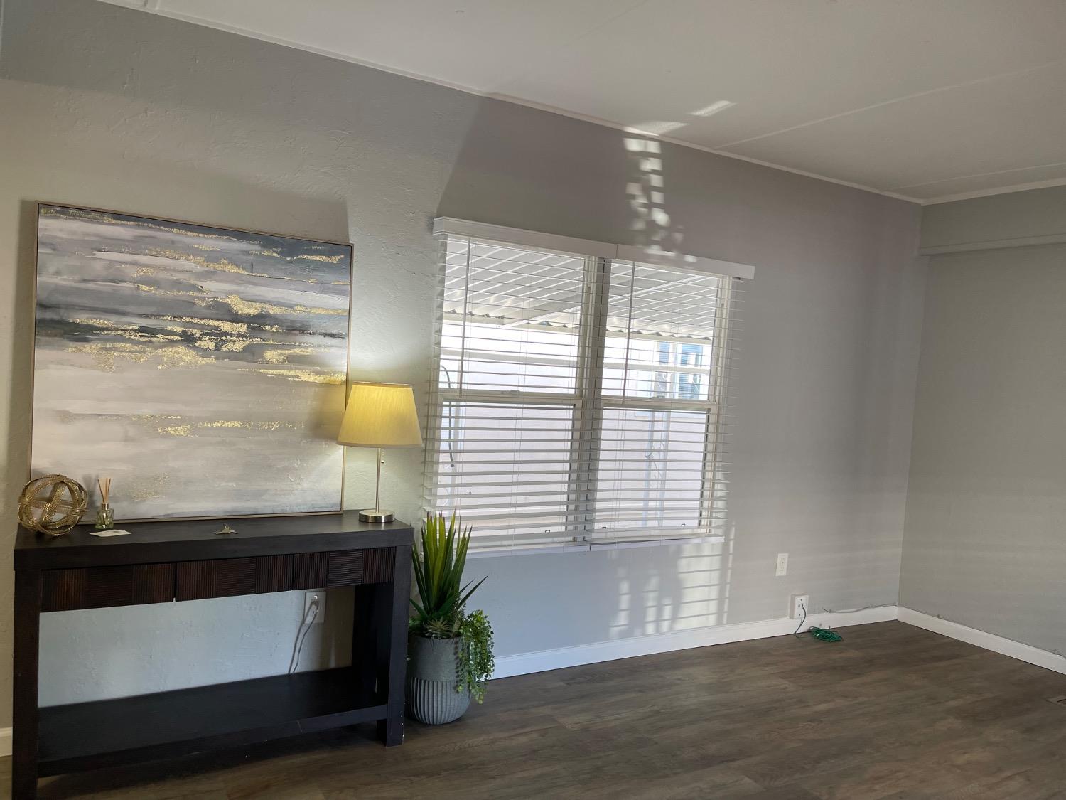 Detail Gallery Image 6 of 34 For 237 Palm View Ln, Rancho Cordova,  CA 95670 - 2 Beds | 1/1 Baths