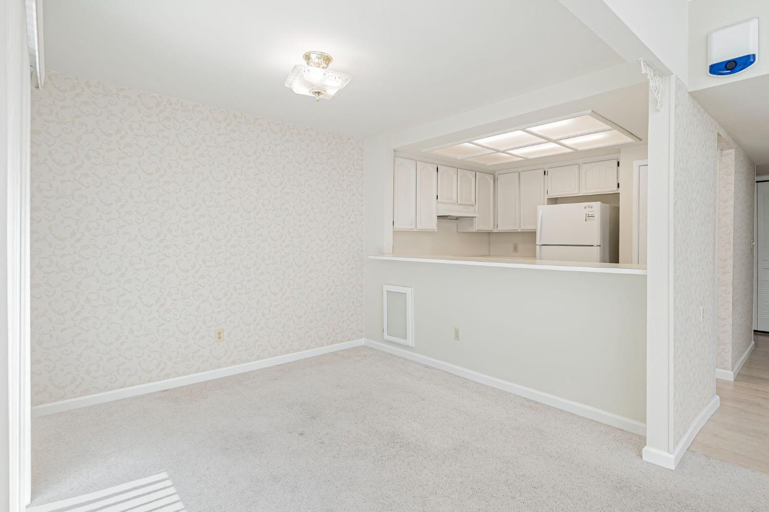 Photo #11: 225059717 Listing: Photo #11