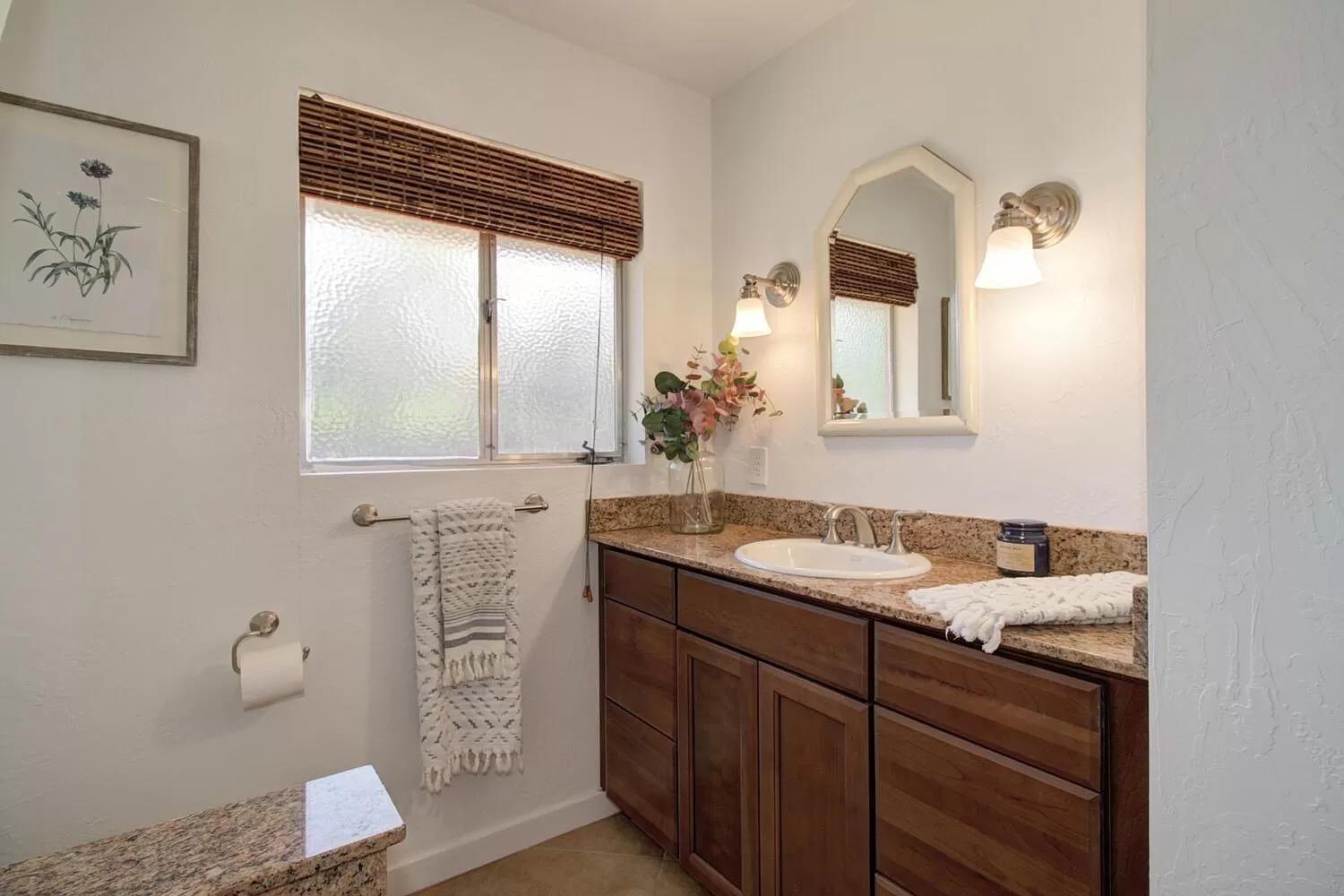 Detail Gallery Image 23 of 42 For 301 Baldwin Way, Sacramento,  CA 95864 - 5 Beds | 3 Baths