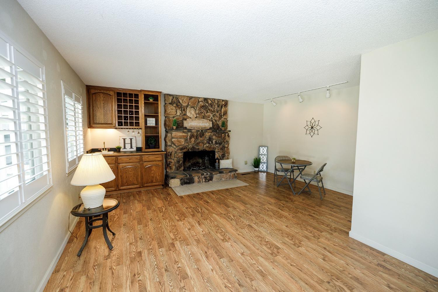 Oakridge Court, Modesto, California image 19