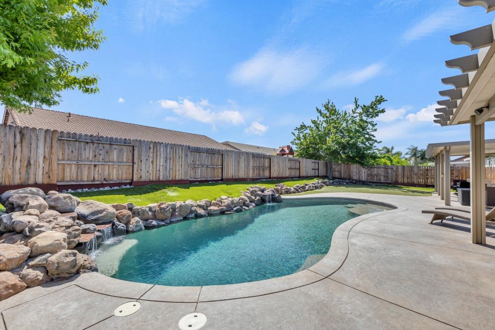 Detail Gallery Image 56 of 66 For 929 Jordine Way, Galt,  CA 95632 - 5 Beds | 2/1 Baths