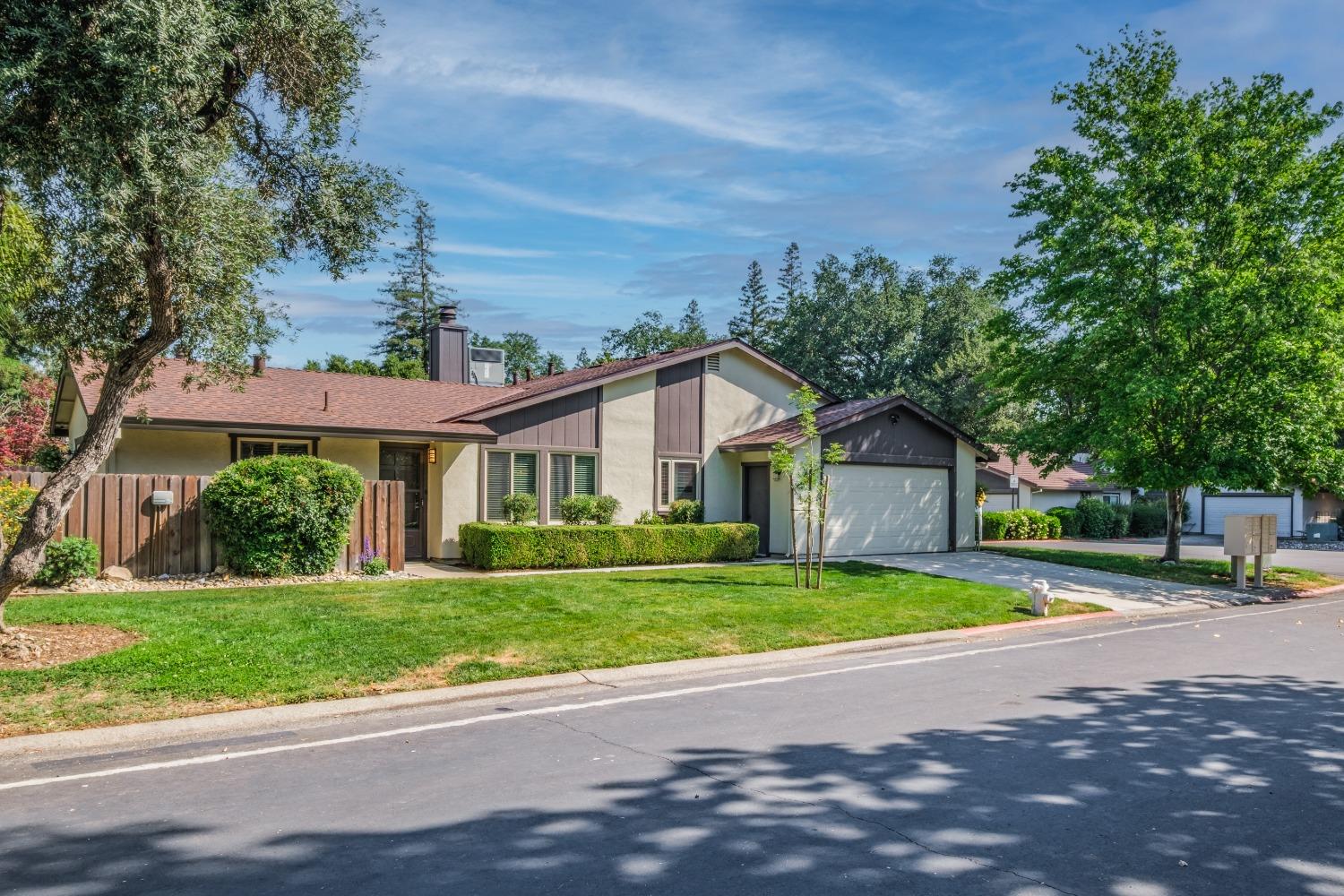 Detail Gallery Image 5 of 61 For 11078 Autumnwind Ln, Rancho Cordova,  CA 95670 - 3 Beds | 2 Baths