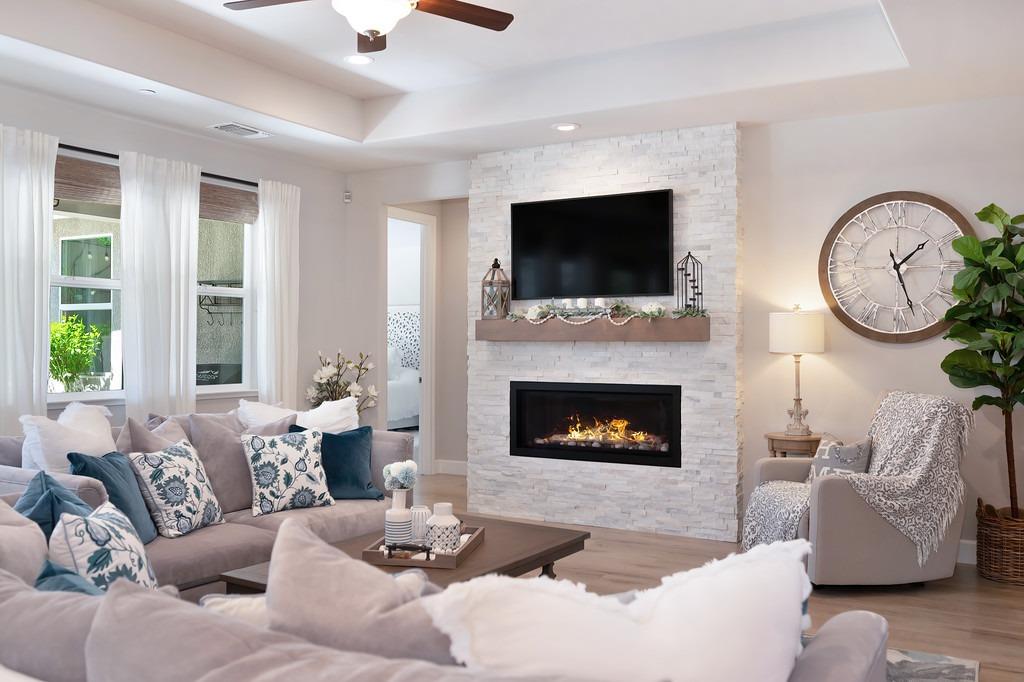 Detail Gallery Image 20 of 63 For 7527 Country Oaks Ln, Orangevale,  CA 95662 - 5 Beds | 4/1 Baths