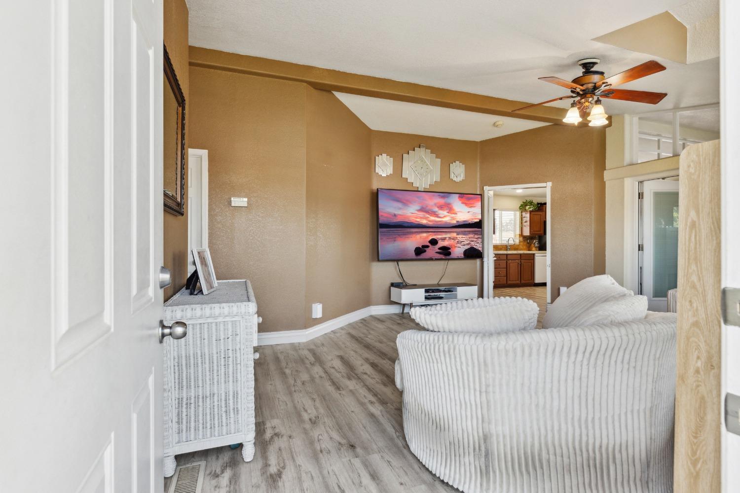 Detail Gallery Image 6 of 23 For 7341 Eleanor Ave, Oakdale,  CA 95361 - 3 Beds | 2 Baths