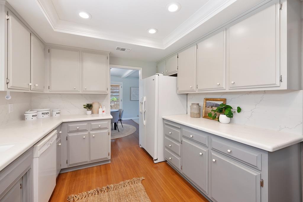 Detail Gallery Image 15 of 44 For 4156 Dena Way, Sacramento,  CA 95821 - 3 Beds | 2/1 Baths
