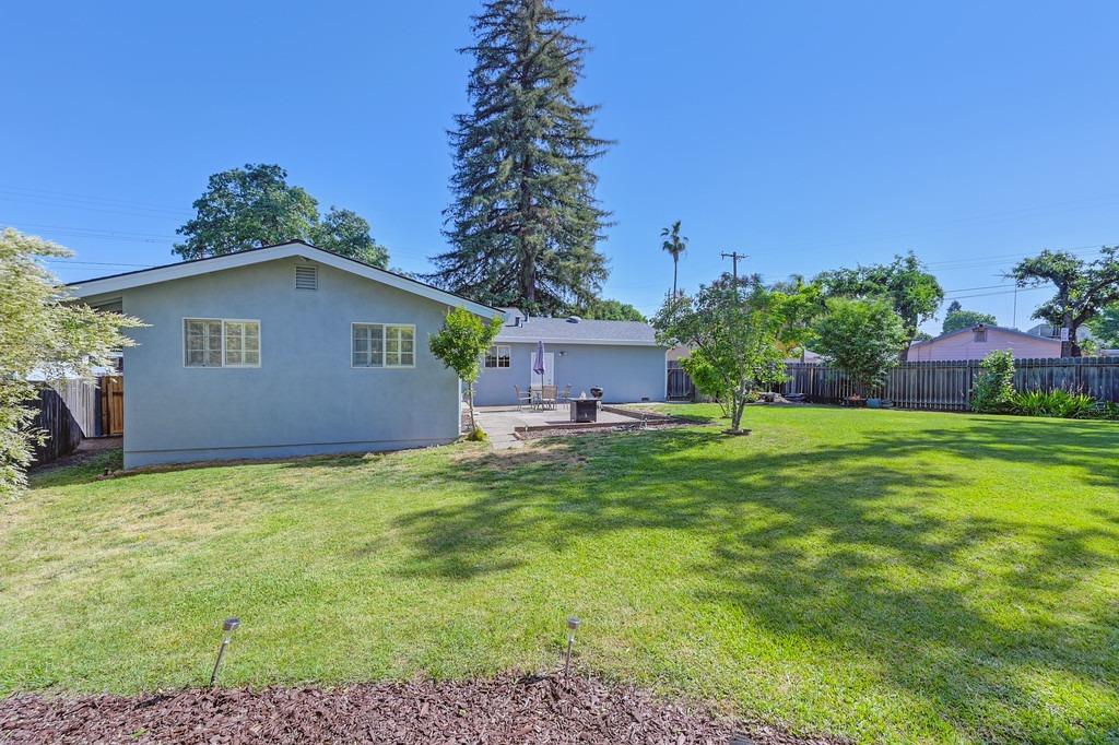 Detail Gallery Image 29 of 34 For 5328 Kenneth Ave, Carmichael,  CA 95608 - 3 Beds | 2 Baths